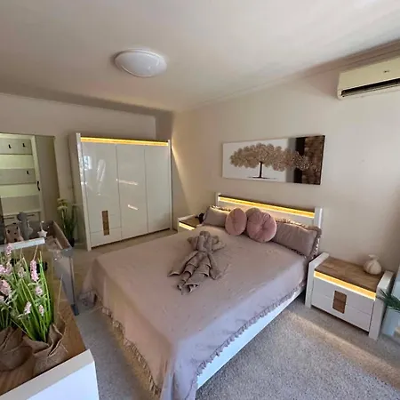 Boutique Zoya Apartament *